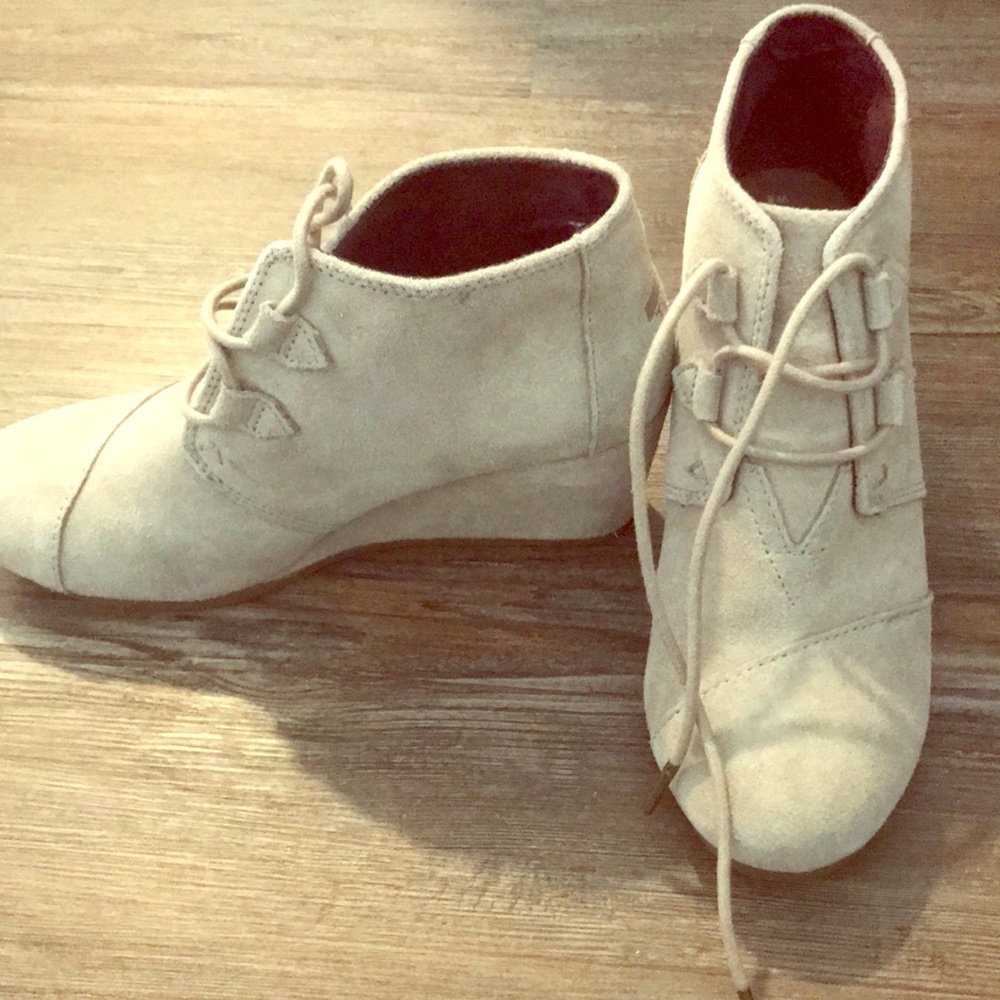 Toms platforms